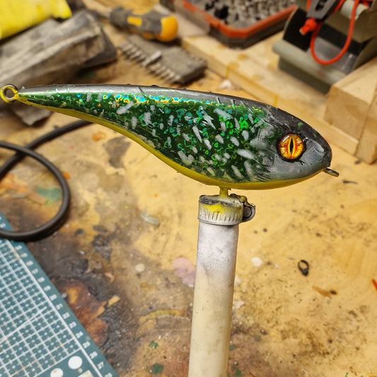 Dasklures Träbete – Handgjort gäddbete i premiumträ